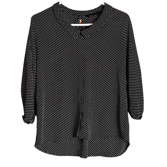 Zara Tops - ZARA Polka Dot Button Down Keyhole‎ Back Collared Blouse Size XS ▫️